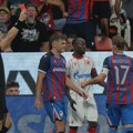 Deset minuta pakla za navijače Zvezde: Crveno-beli imali sve u svojim rukama, usledio crveni karton, drugi penal i treći gol