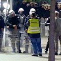 Pristalice SNS organizovale bakljadu posle studentskog skupa u Kragujevcu
