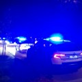 VJT: Maloletnici tokom potere imali lažni pištolj, izbacili nešto iz auta, policajac pucao u vazduh, mladići udarili u…