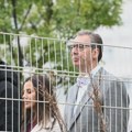 FOTO Aleksandar Vučić u redu za glasanje na Novom Beogradu: Stigao u pratnji supruge Tamare