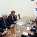 Predsednik Vlade Miloš Vučević ugostio delegaciju OKS