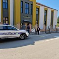 MUP: Policijski službenici saobraćajne policije apeluju na roditelje da ukažu deci na pravila bezbednog učešća u…