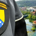 Maloletnik s nožem upao u policijsku stanicu u Bosanskoj Krupi: Ubio jednog policajca, drugi teško ranjen