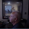Mlađan Dinkić se pojavio u javnosti posle 11 godina: Napisao tekst i komponovao muziku za pesmu: „Tugo, nema te dugo!“