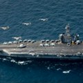 Iranci tvrde da su pogodili američki nosač aviona: napušta položaj i plovi ka Indijskom okeanu