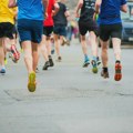 Više od 400 učesnika već prijavljeno za prvi humanitarni noćni polumaraton „Sirmijum 21/7“
