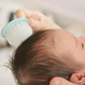 Beba umrla u Grčkoj! Zagrcnula se tokom hranjenja! Najpre je prebačena u bolnicu na Rodosu, a onda hitno za Atinu, ali joj…