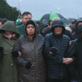 Oko 2.000 demonstranata blokiralo put protestantske parade u Severnoj Irskoj