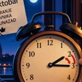 Noć pomeranja sata puna dešavanja Mnogi to obično prespavaju, a sat na telefonu im se automatski ažurira, pa više ni kazaljke…