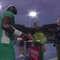 Nezapamćen skandal! Sudija koji je nervirao Novaka ukrao set teniseru "na ić": Amerikanac legao preko mreže i ništa!