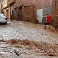 Poplave nose automobile, za sada šestoro mrtvih Pogledajte katastrofalne scene nevremena koje je osakatilo Španiju (video)
