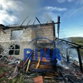 Zapalila se radionica, gust dim prekrio selo: Veliki požar izbio u Caganjama kod Čačka, na licu mesta vatrogasci spasioci…