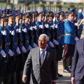 Vučić uz državne počasti dočekao Koštu ispred Palate Srbija (video)