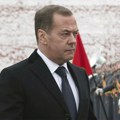 Medvedev: U Ukrajini ne sme biti NATO trupa
