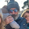 Gagi Jovanović sa porodicom dočekao Novu godinu! Unuk Luka u naručju, a tu je i zet: "Zdravlja i ljubavi"