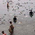 Nećete verovati šta je iz mora izvukao migrant u Seuti! Pripadnici Crvenog krsta van sebe od iznenađenja