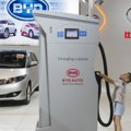 Kineski proizvođač električnih vozila „Bi-Vaj-Di” ima 10.000 stanica za brzo punjenje u Kini