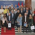 Zrenjanin i ove godine učestvuje u programu „Za čistije i zelenije škole u Vojvodini“ Novi Sad - Pokrajinska vlada