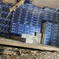Batrovci: Pokušali da prenesu više od 62.000 komada cigareta sakrivene u autobusu