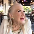 Osveta nevernom mužu bake Doris (94): Izašla sa njegovom ljubavnicom na večeru i evo šta je učinila (video)