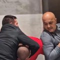 Blokaderi foteljaši nastavljaju sa brutalnim nasiljem - dinstali Vučićevu glavu, davili i tukli ljude... VIDEO
