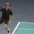 Siner silovito krenuo po titulu u Parizu i povratak na prvo mesto ATP liste