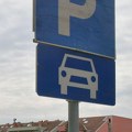 Poskupelo parkiranje! Evo koliko sada koštaju parking karte i odnošenje vozila u Somboru