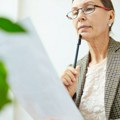 Posao za žene 45+ konačno na vidiku: 11 javnih poziva kao nova šansa, hoće li ovo promeniti tržište rada?