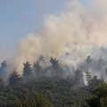 Пет жртава у пожарима у Грчкој, Француска пооштрава борбу против пиромана