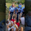 Incident kod klokota: Kosovska policija na silu sklanjala Srbe koji su protestvovali zbog lokacije za zakopavanje svinja…