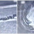 Hamas udario i sa mora i iz vazduha! Čamac juri kroz vodu - usledila kiša metaka i velika eksplozija (video)