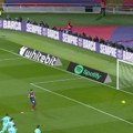 Rajković odbranio penal protiv Barselone! Srpski golman "pročitao" Gundogana