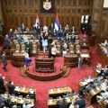 Скупштина Србије усвојила предлог о допунама Закона о бирачком списку