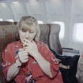 У "облаку" дима: Трагичан догађај који је прекинуо еру пушења у авионима