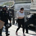 Masovna hapšenja blokadera u Los Anđelesu Uveden policijski čas, pljačkaju se radnje, blokiran auto-put (foto/video)