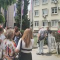Kragujevac: Prosvetni radnici okupili se ispred Školske uprave