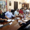 Bez dogovora o otkupnoj ceni maline nakon sastanka u Arilju (VIDEO)