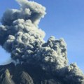 Sinabung izbacio džinovski oblak pepela visok 3,5 kilometara