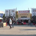 Nastavlja se haos u Prištini, poslanici DPK napustili skupštinu, traže da glasanje o izmenama Zakona o sudu u Hagu bude danas…