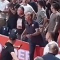 Direktor Telekoma pljuvao igrače Partizana, pretio stolicom