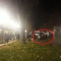 Potera za bajom malim knindžom: Nesvakidašnja scena u centru Obrenovca - stotine ljudi ga jurilo da se fotografišu (foto)