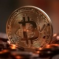 Bitcoin nastavio da tone