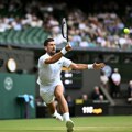 Velika borba za polufinale Vimbldona, Đoković nikako ne uspeva da slomi talentovanog Italijana