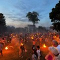Tradicionalno lilanje uoči Petrovdana večeras u Loznici (FOTO)