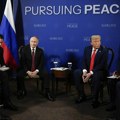 Do sada neviđeni snimak sa aljaske: Ovako se opuštala atmosfera pred sastanak Putina i Trampa! Hvalili su Lavrova, a šef…