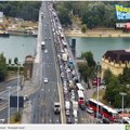 Na Brankovom mostu sve stoji, kolone nepregledne: Krkljanac u smeru za Novi Beograd, vozila mile (foto)