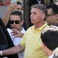 Bivši brazilski predsednik Bolsonaro u bolnici zbog upale pluća, na intenzivnoj nezi ali stabilan