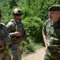 Mojsilović obišao snage Vojske Srbije u Kopnenoj zoni bezbednosti: Zadovoljan saradnjom sa Kforom
