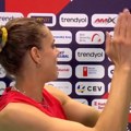 Srpska odbojkašica stala pred kamere pa počela peva! Hit scena u prenosu uživo - čak ni novinarka nije mogla da je prekine…
