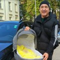 Prva fotografija ćerke Mikija Mećave Pevač se oglasio nakon što je postao otac u sedmoj deceniji: Naslednici dao prelepo ime…